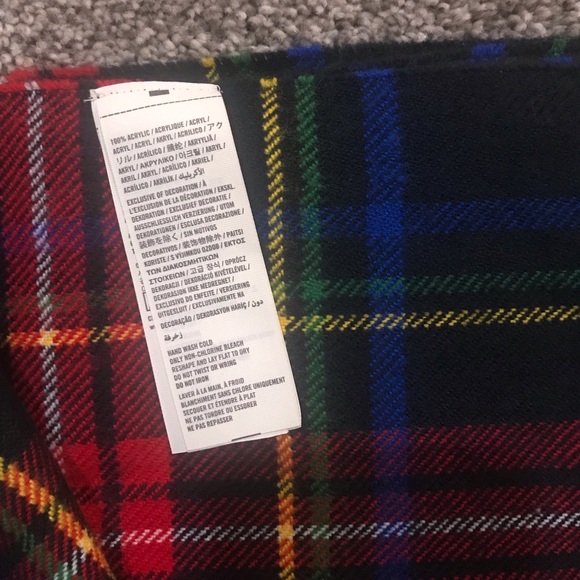 Abercrombie & Fitch Classic Preppy Plaid Scarf - Picture 3 of 3